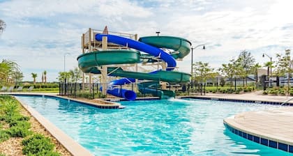 Private pool/Communal Facilities/themed bedrooms