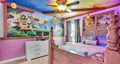 Private pool/Communal Facilities/themed bedrooms
