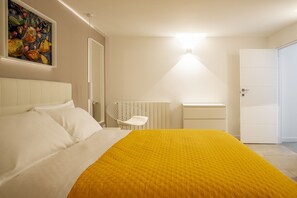 Bügeleisen/Bügelbrett, kostenloses WLAN, Bettwäsche