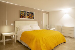 Een strijkplank/strijkijzer, gratis wifi, beddengoed