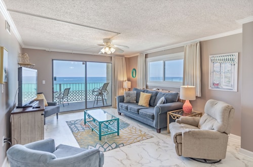 1BR 2 BA w/ Gulf Front Master Bedroom @ The Regency Towers!