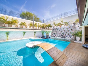 Outdoor pool - CASA SOSUA 1  LUXURY LIFESTYLE ⭐️⭐️⭐️⭐️⭐️ PARTY VILLA (Sosúa)