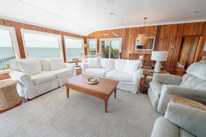 TV - Make Waves for LESS 20% OFF!!! BAYFRONT - Old Florida Style Cottage (St. George Island)