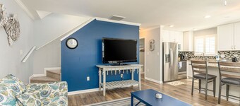 Private Beach House, Pet Friendly, Close To Beach + Free Attraction Tickets!