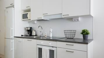 Fridge, microwave, oven, dishwasher