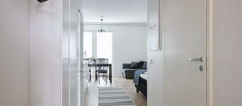 Brand new apartment w/ WiFi, Parking and 24/7 check-in
