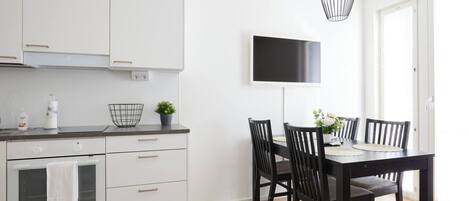 Fridge, coffee/tea maker, cookware/dishes/utensils