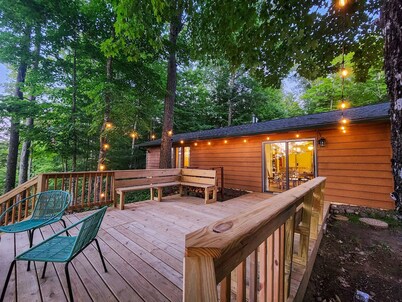 Lake House & Cottage-2 Docks, Firepits, Kitchens
