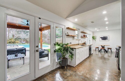 Rustic Modern Escape | 4-BD/2-BA with Pool & Patio