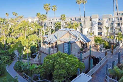 Beautifully Remodeled Ocean View Penthouse at North Coast Village!
