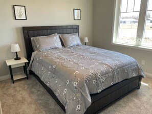 4 bedrooms, desk, iron/ironing board, travel cot