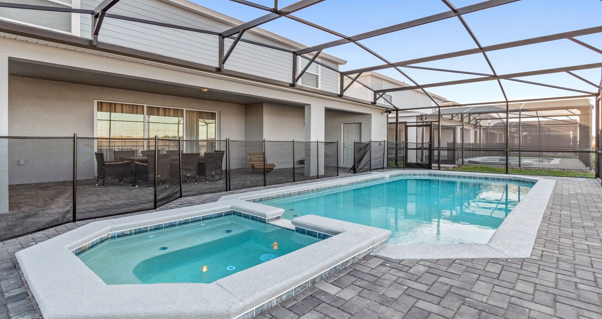 Et oppvarmet basseng