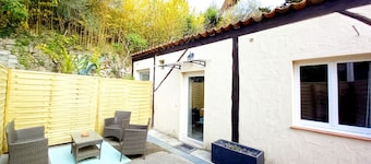 LA PETITE PELICANE house in a private residence in Mougins