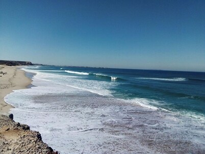 House Peniche Portugal 200 meters from the beach 8 people bairro do Visconde