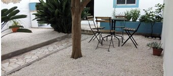 House Peniche Portugal 200 meters from the beach 8 people bairro do Visconde