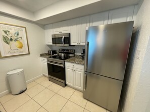 Private kitchen - House Of The Sun #311GV (Sarasota)