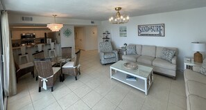Living area - House Of The Sun #311GV (Sarasota)
