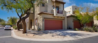 3422 e university 20 · Fantastic 2 Bed Townhome in Central Mesa