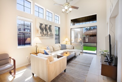 3422 e university 20 · Fantastic 2 Bed Townhome in Central Mesa