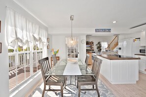 Dining - Key West: Beautiful East-End Location on Canal! (Sanibel)