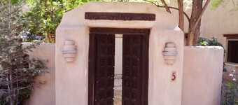 Adobe de Feliz is a Charming 2 BR Condo just a short walk to Taos Plaza
