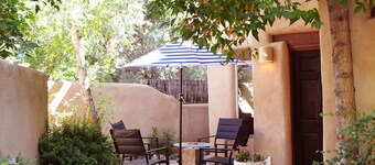 Adobe de Feliz is a Charming 2 BR Condo just a short walk to Taos Plaza