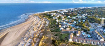 3rd-Floor Tybee Condo â Pool & Lighthouse Views