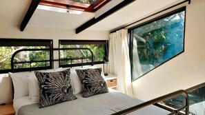 1 bedroom, desk, iron/ironing board, free WiFi - Cabin in the woods (Cape Town)