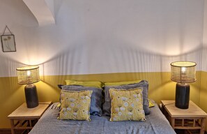8 Schlafzimmer, Schreibtisch, Bügeleisen/Bügelbrett, kostenloses WLAN