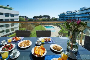 Outdoor dining - La Scala Sea Views - by Portugal Portfolio (Cascais)