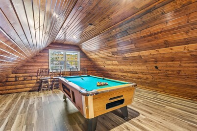 Lakefront retreat with hot tub, water view, game room, home theater & dock