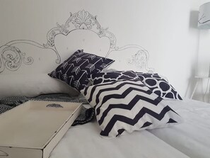 1 bedroom, iron/ironing board, travel crib, free WiFi - Drawing Studio - Living in a painting in Ortigia (Siracusa)