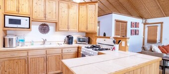 Perfect Mountain View Getaway in Historic Bisbee!