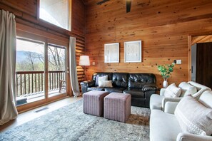 Fernseher, Kamin, DVD-Player