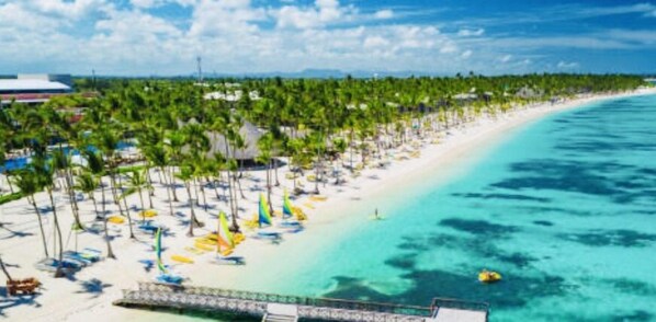 On the beach - All Inclusive Adults Only - Resort<br>In Punta , Cancun Room # 1 Junior Suite (Cancún)