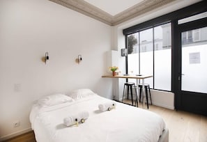 1 chambre, bureau, Wi-Fi, draps fournis