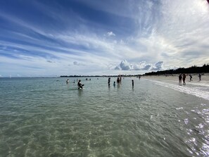 Beach nearby - Quiet Île Tudy family home with garden, close to beaches. 2 bedrooms (Île-Tudy)