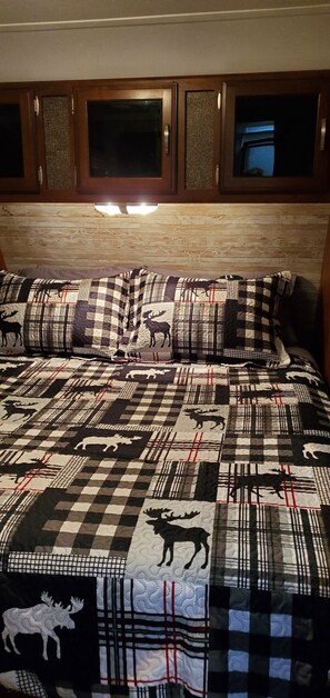 2 bedrooms