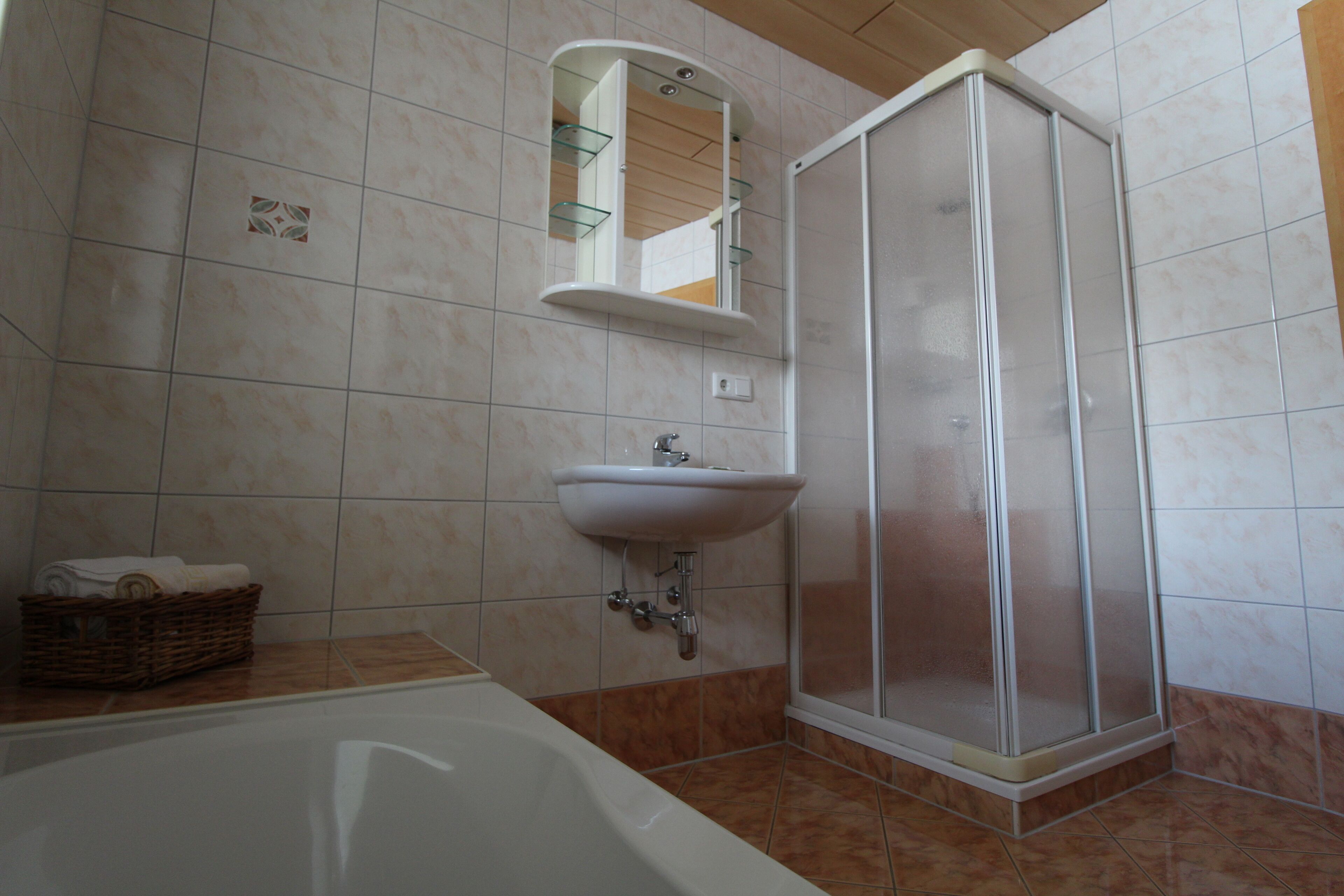 Bathtub, towels, soap