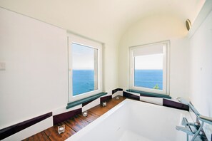 Badewanne, Whirlpool, Haartrockner, Bidet