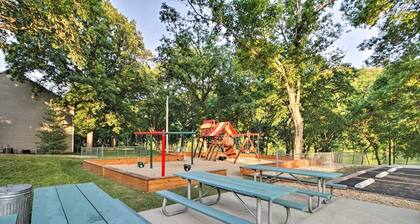 Hidden Gem- 4 BDRM 3 BA Sleeps 12! Indoor Pool, Gym, Fishing, Golf, & Playground