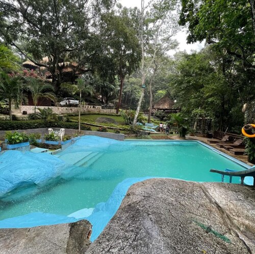 SIERRA LEMON CHAVOLITA CABIN