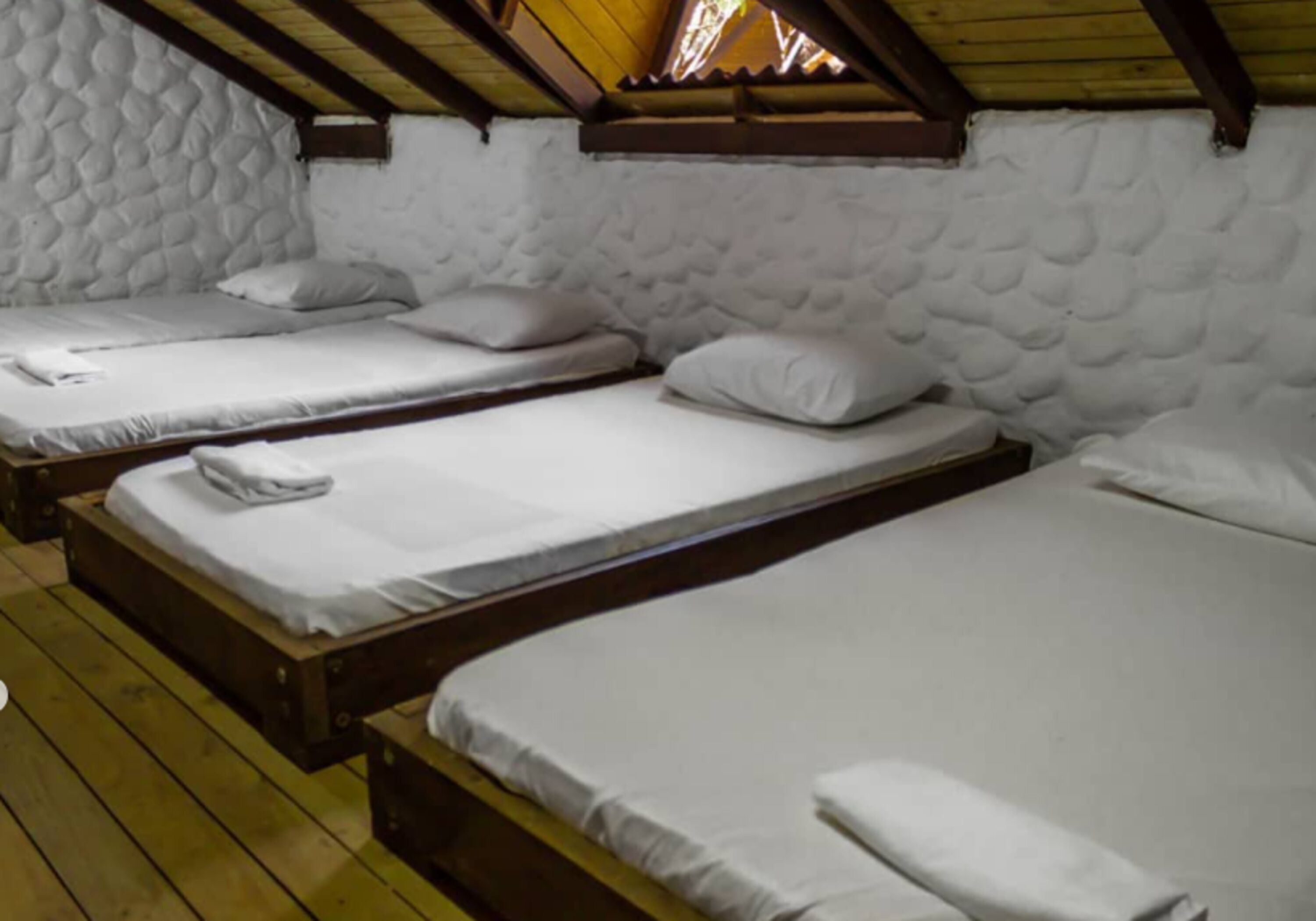 2 bedrooms, bed sheets