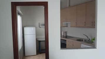 Fridge, microwave, dishwasher, coffee/tea maker
