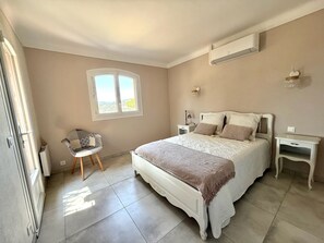 4 chambres, bureau, fer et planche à repasser, Wi-Fi gratuit