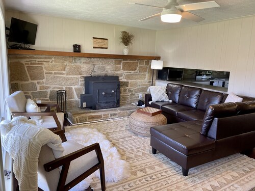 Tranquil Paradise at Rich Mountain- Creek, birds and 15 Mins to Boone!