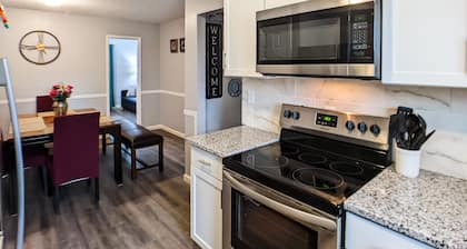 Cozy, clean & spacious townhouse - Unit 2