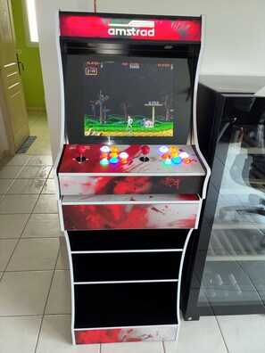 Games room - Beautiful, quiet house for 4 to 6 people. 15mn Vallée des Singes - 25mn Futuroscope (Vivonne)