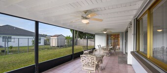 ★ The Blue Palmetto ★ SW Miami near Miami Zoo & Gardens!