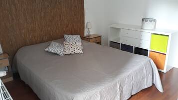 2 camere, ferro/asse da stiro